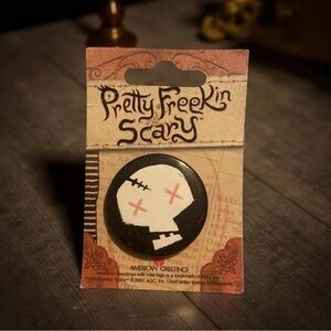 VINTAGE Y2K Pretty Freekin Scary Goth Emo Skull Button Pin Carlos Villagra